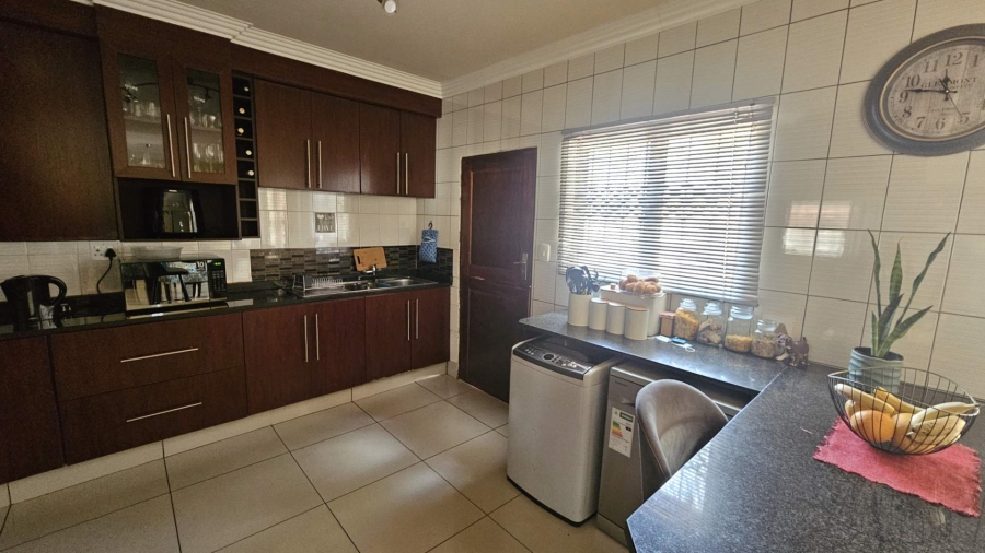 3 Bedroom Property for Sale in Melodie North West